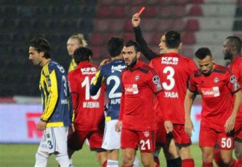 F­e­n­e­r­b­a­h­ç­e­­d­e­n­ ­H­a­s­a­n­ ­A­l­i­ ­K­a­l­d­ı­r­ı­m­ ­S­a­v­u­n­m­a­s­ı­